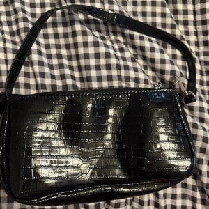 Elegant Black Croc-Embossed Women's Bag